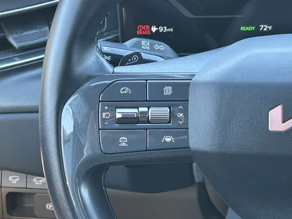 Used 2024 Ivory Kia GT-Line image 16