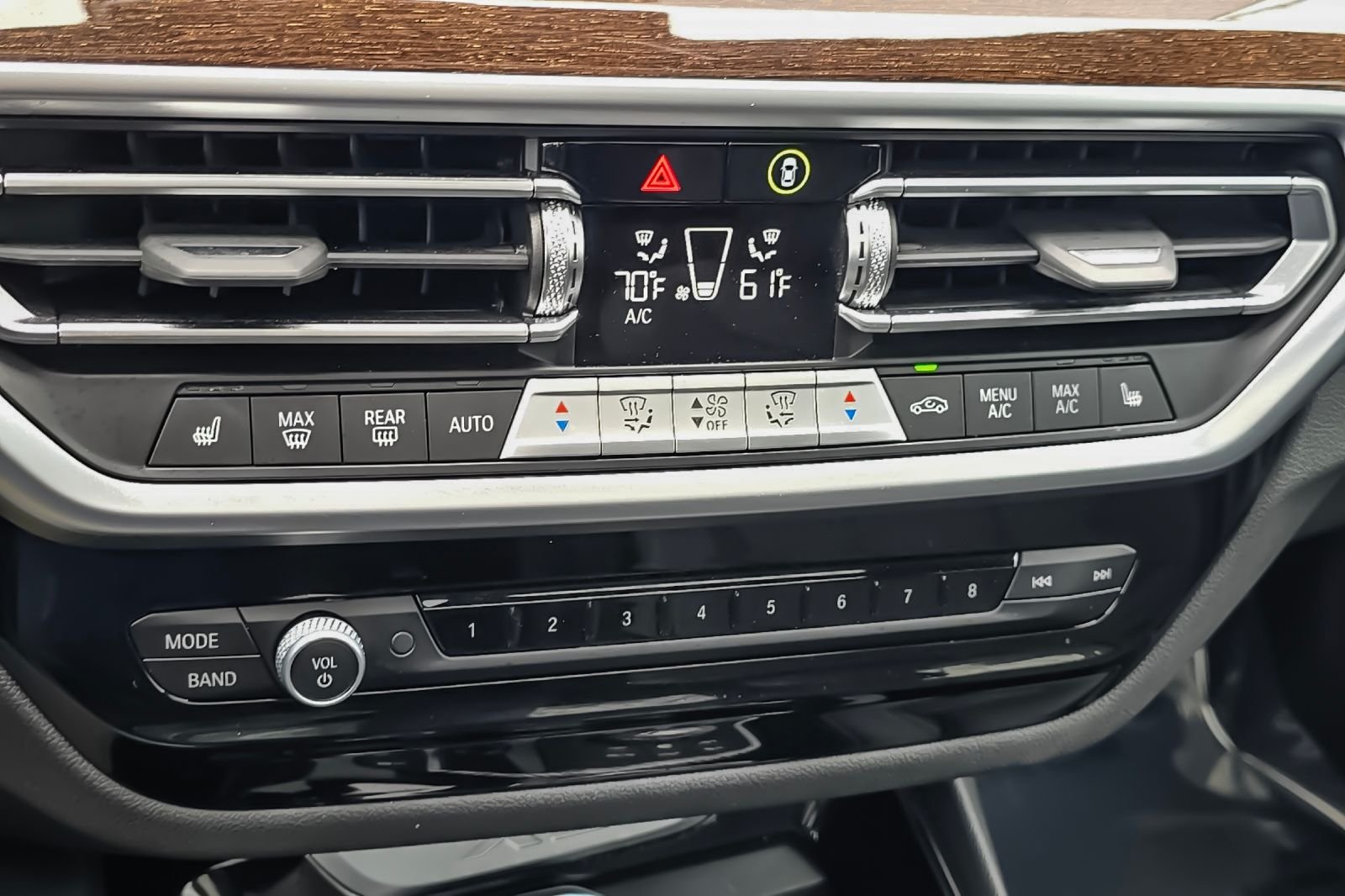 Used 2024  BMW xDrive30i image 20