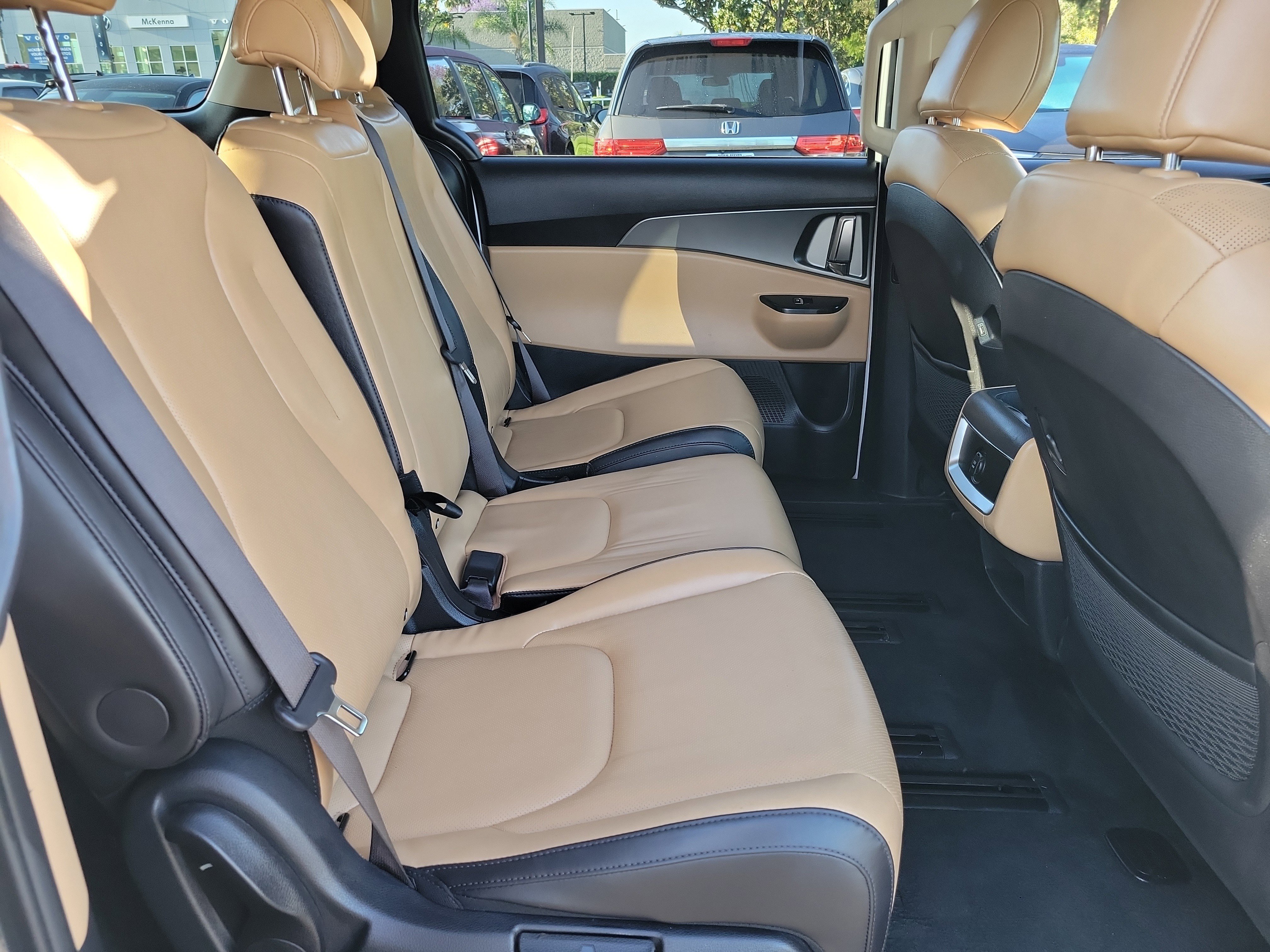 2024 Kia Carnival LX Seat Pkg - Photo 19