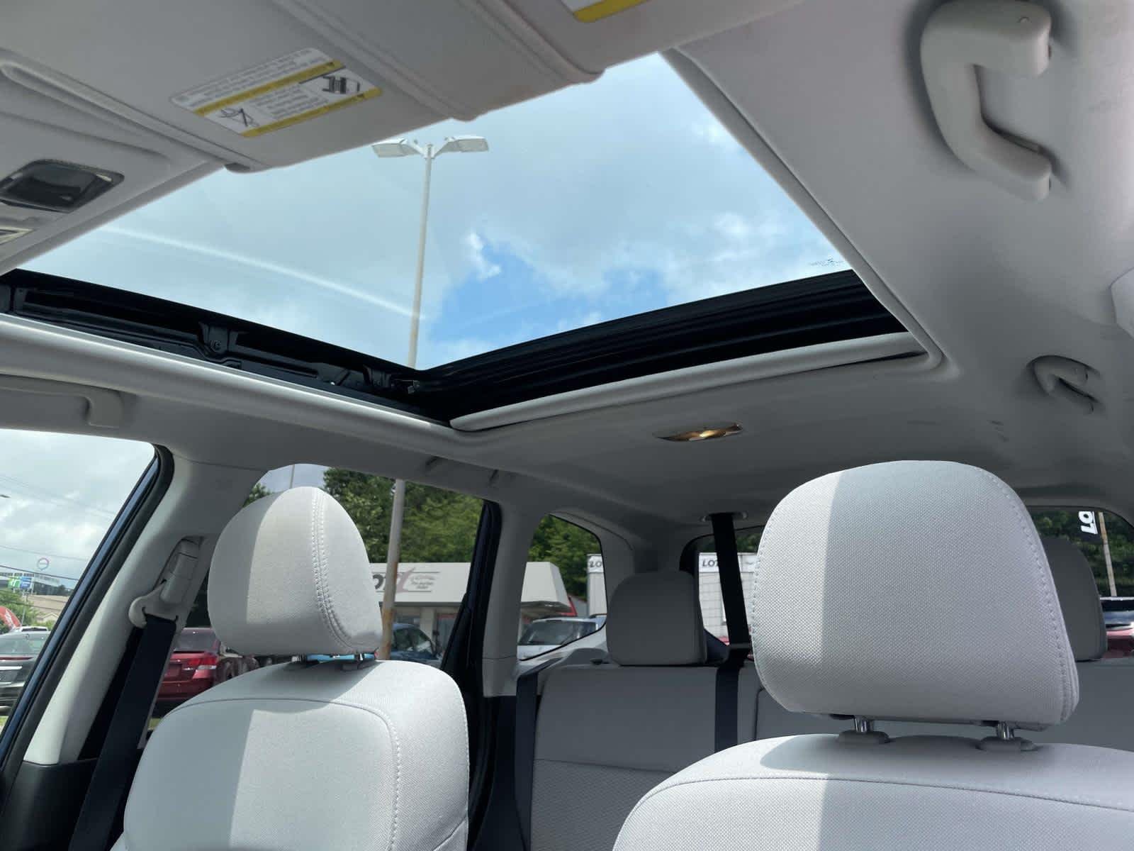 Used 2014 Marine Blue Pearl Subaru 2.5i Premium image 5