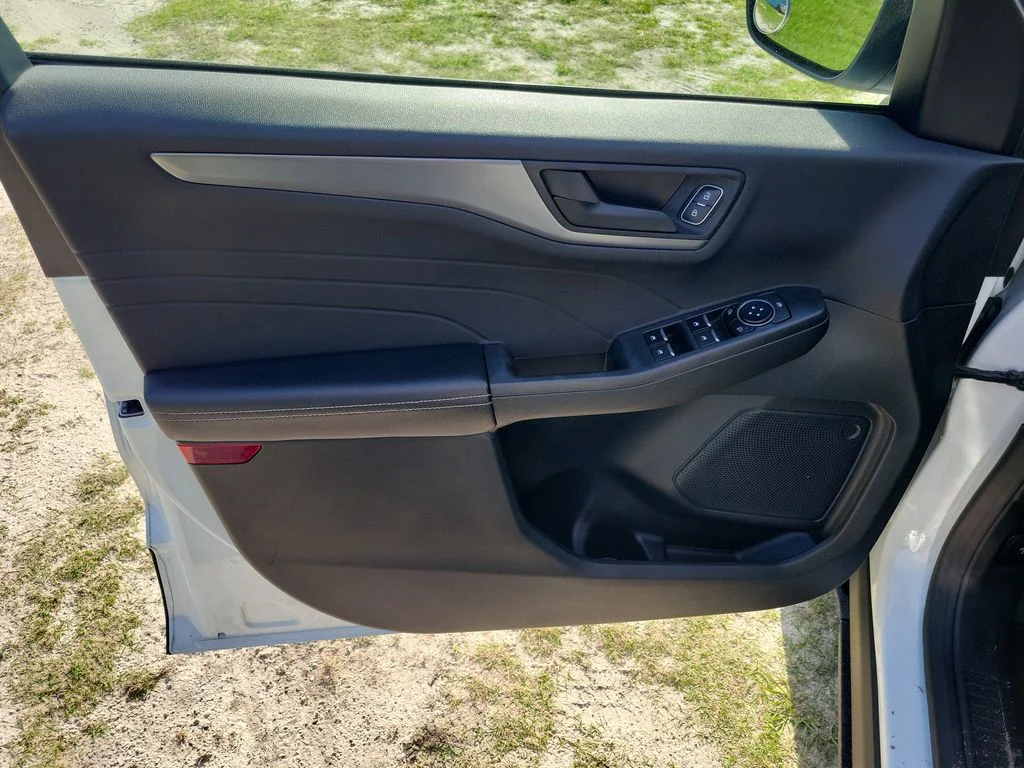 Used 2023 White Ford Active image 12