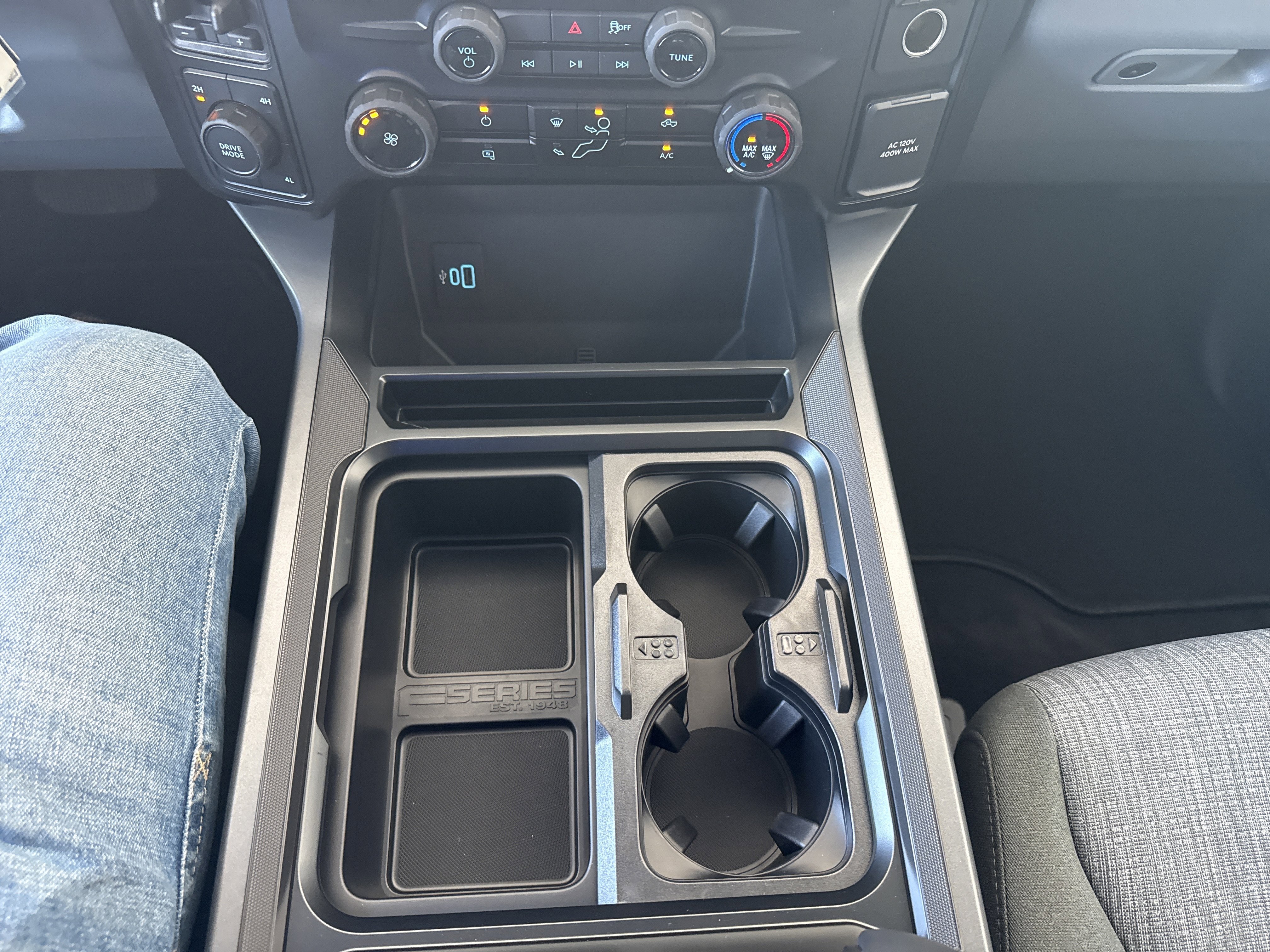 2026 Ford F-350 Super Duty XLT - Photo 27