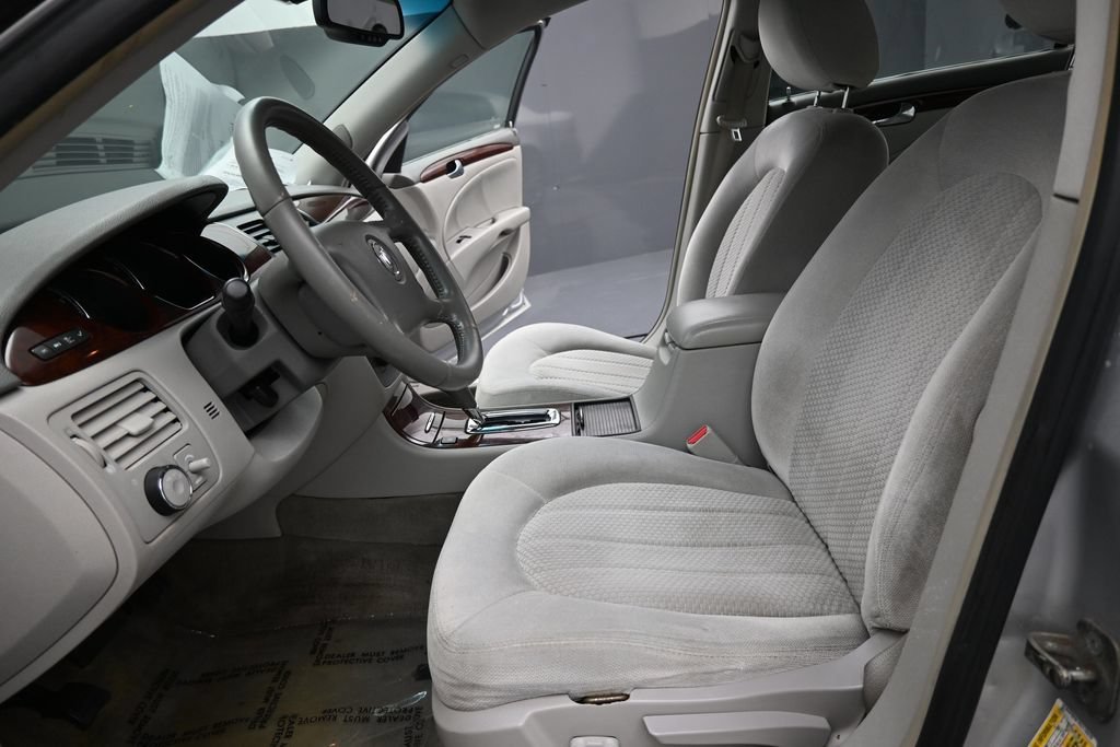 Used 2009 Quicksilver Metallic Buick CX image 10