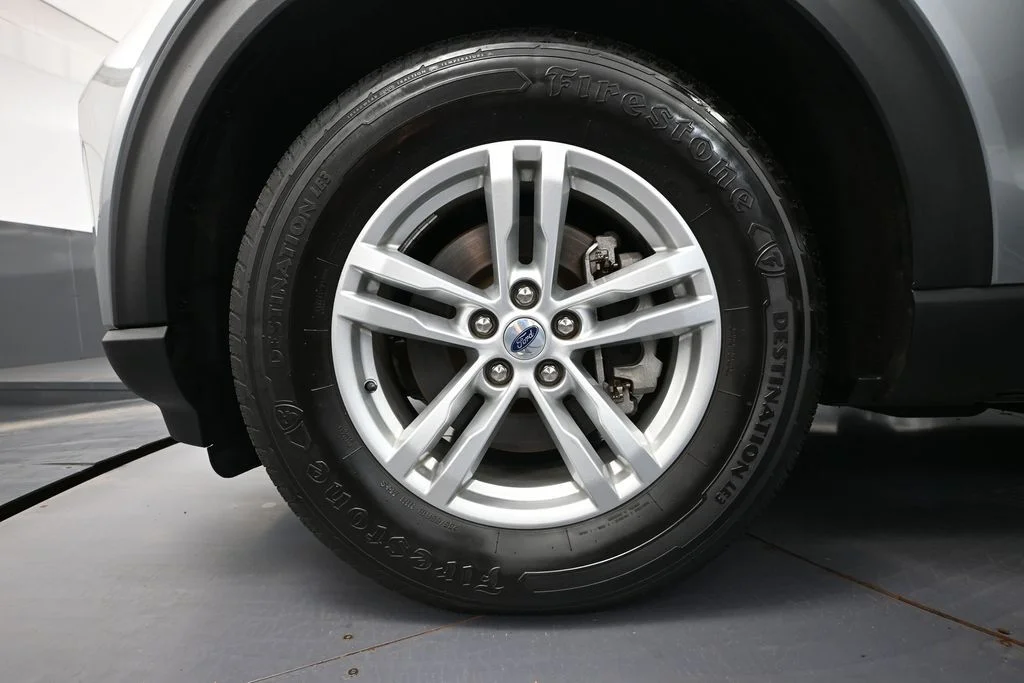 Certified Used 2022 Silver Ford XLT image 13