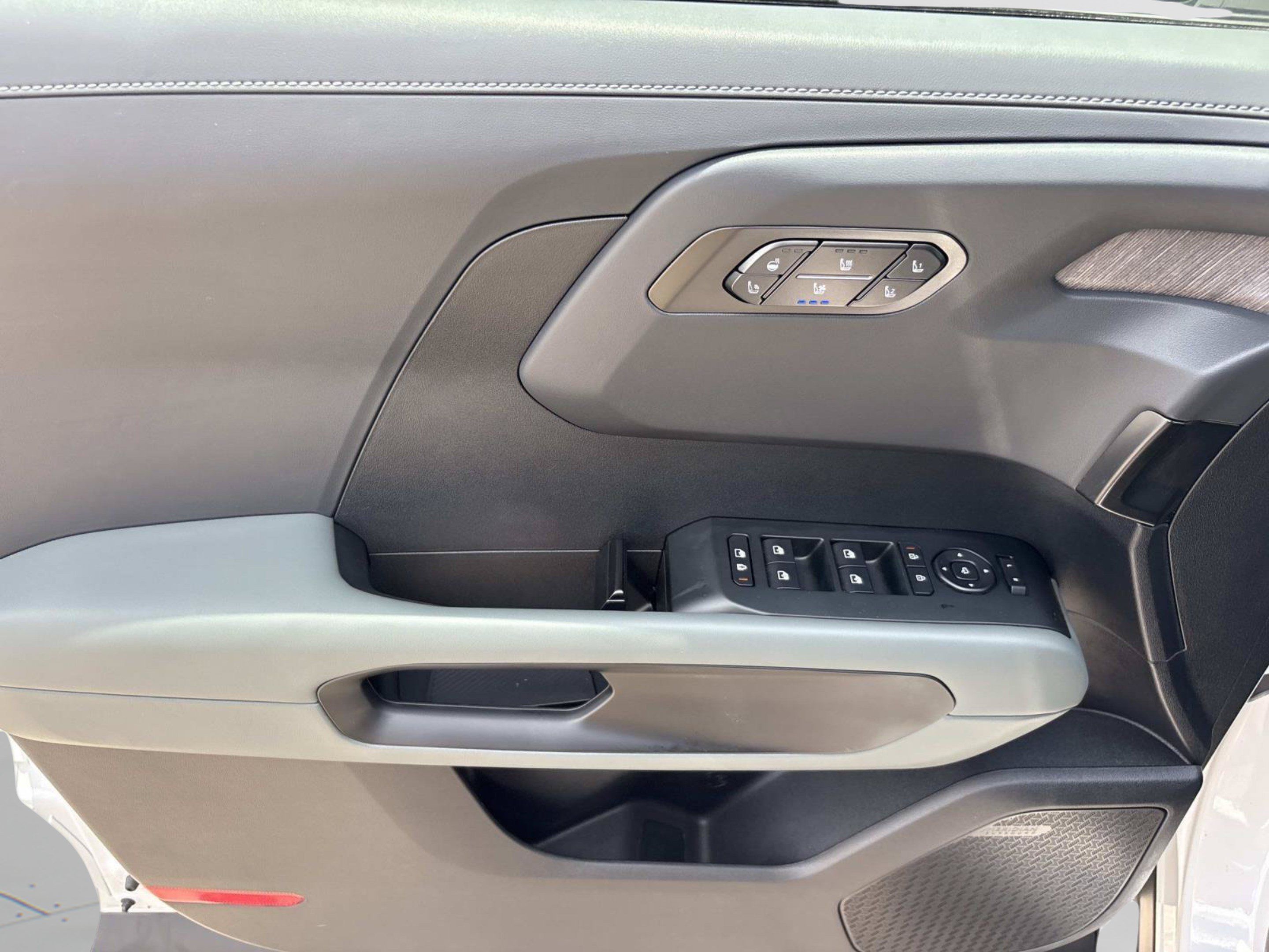 New 2027 Glacial White Pearl Kia X-Line SX-Prestige image 18
