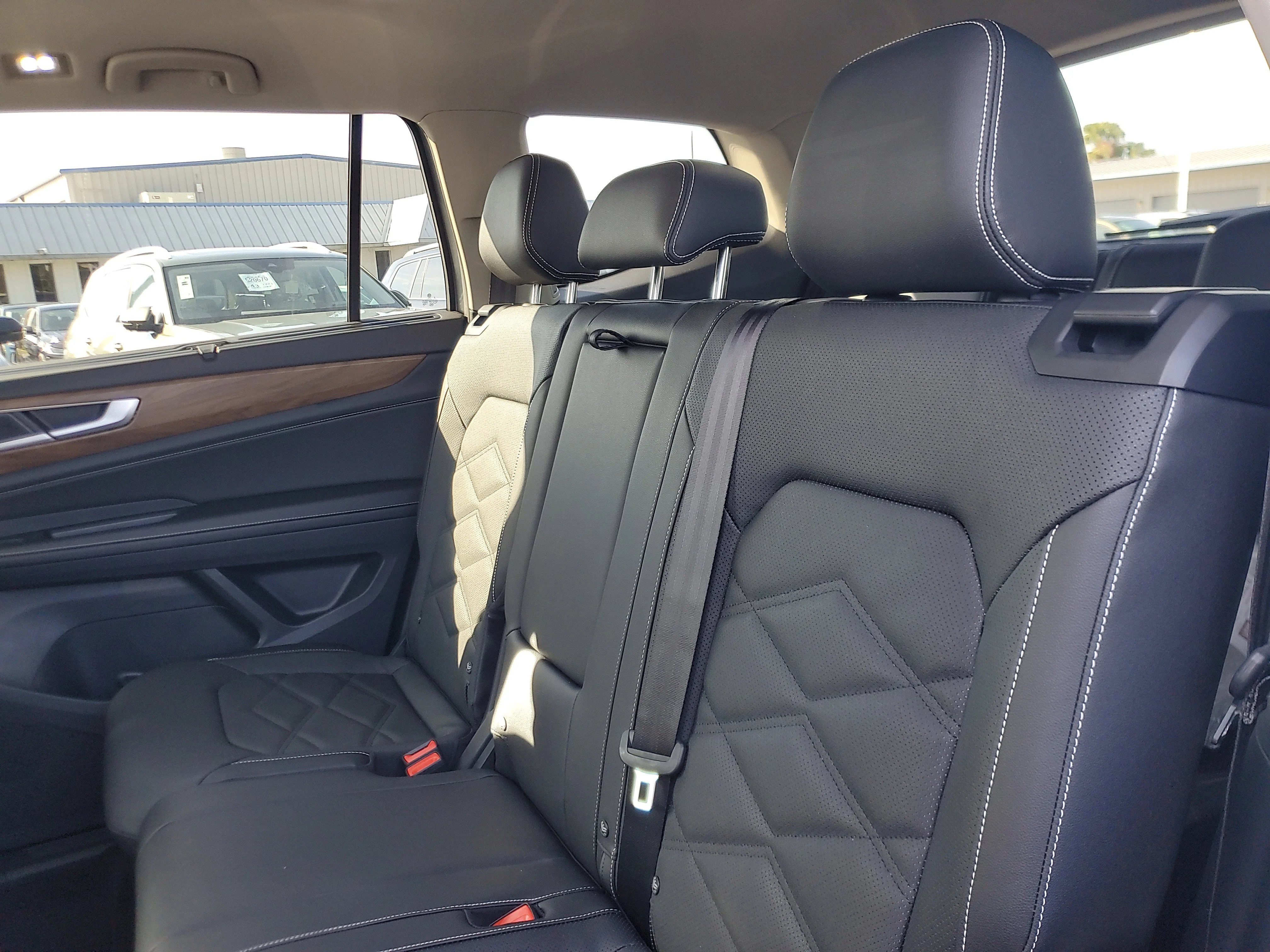 New 2026 Silver Volkswagen 2.0T SE w/Technology image 10