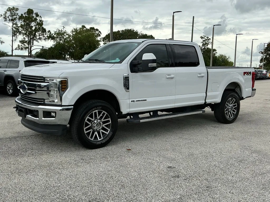 Used 2019 White Ford Lariat image 2