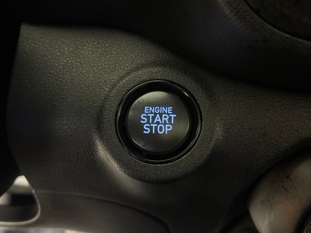 Used 2025 Gray Hyundai SEL image 23