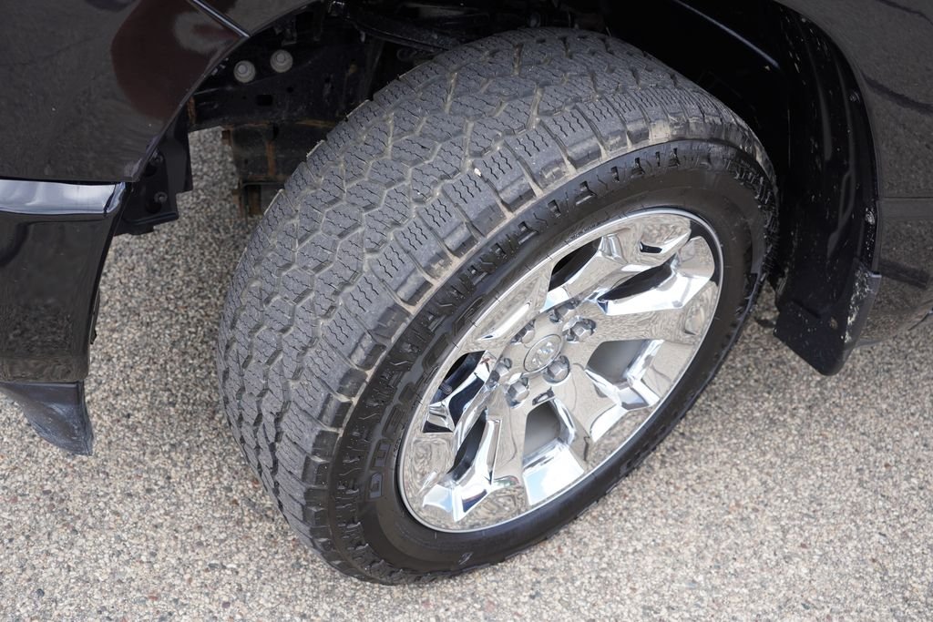 Certified Used 2022 Diamond Black Crystal Pearlcoat Ram Big Horn image 13