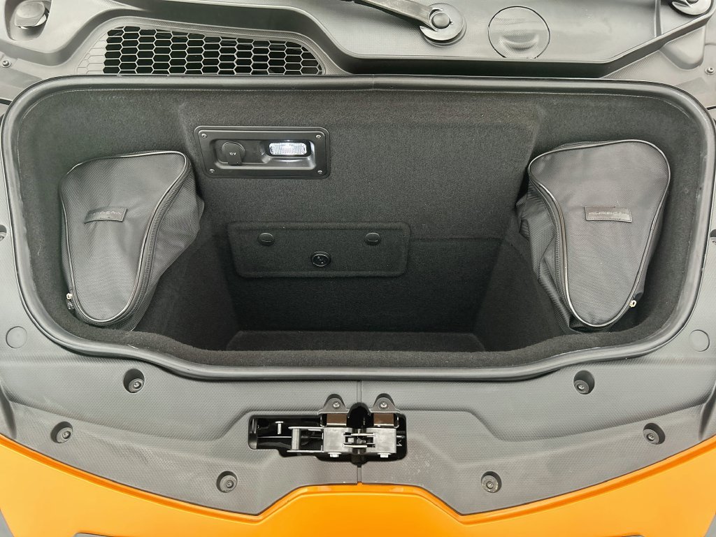 Used 2023 Orange Lamborghini  image 24