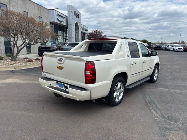Used 2013 Chevrolet Avalanche LTZ with VIN 3GNTKGE74DG122200 for sale in Rock Rapids, IA