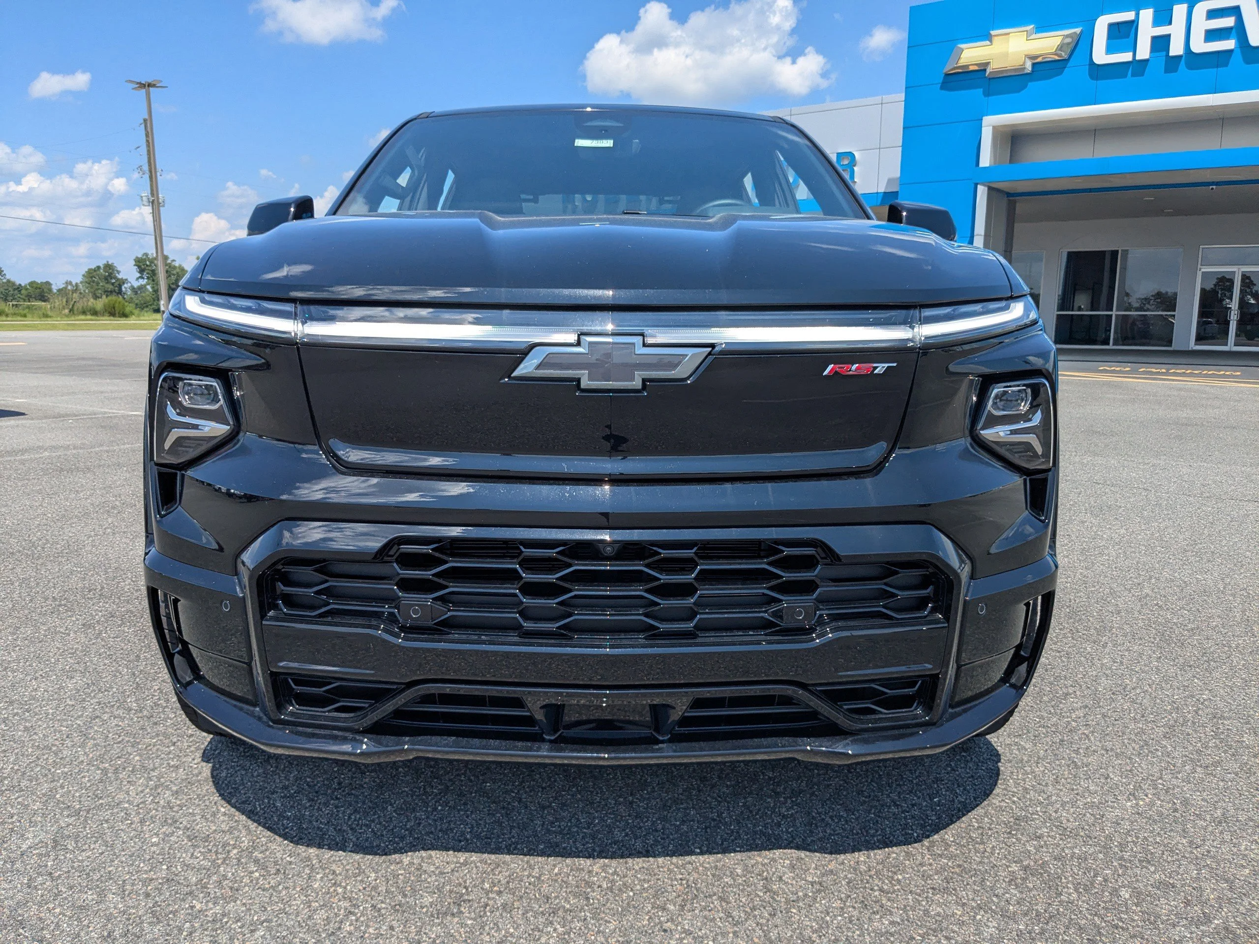 2025 Chevrolet Silverado EV RST - Photo 9