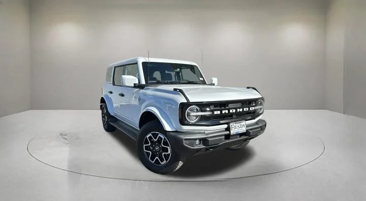 2026 Ford Bronco Outer Banks 4x4's photo