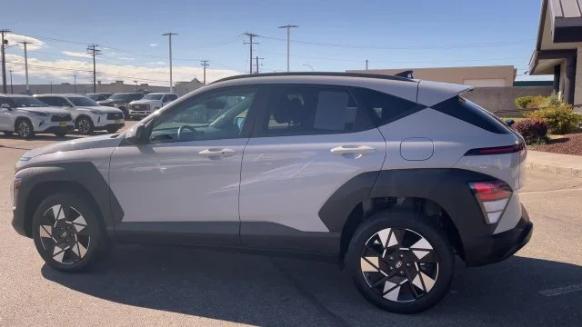 Used 2025 Gray Hyundai SEL image 8