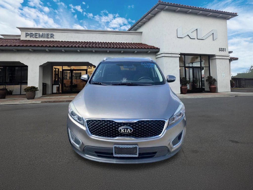 Used 2017 Silver Kia LX image 3