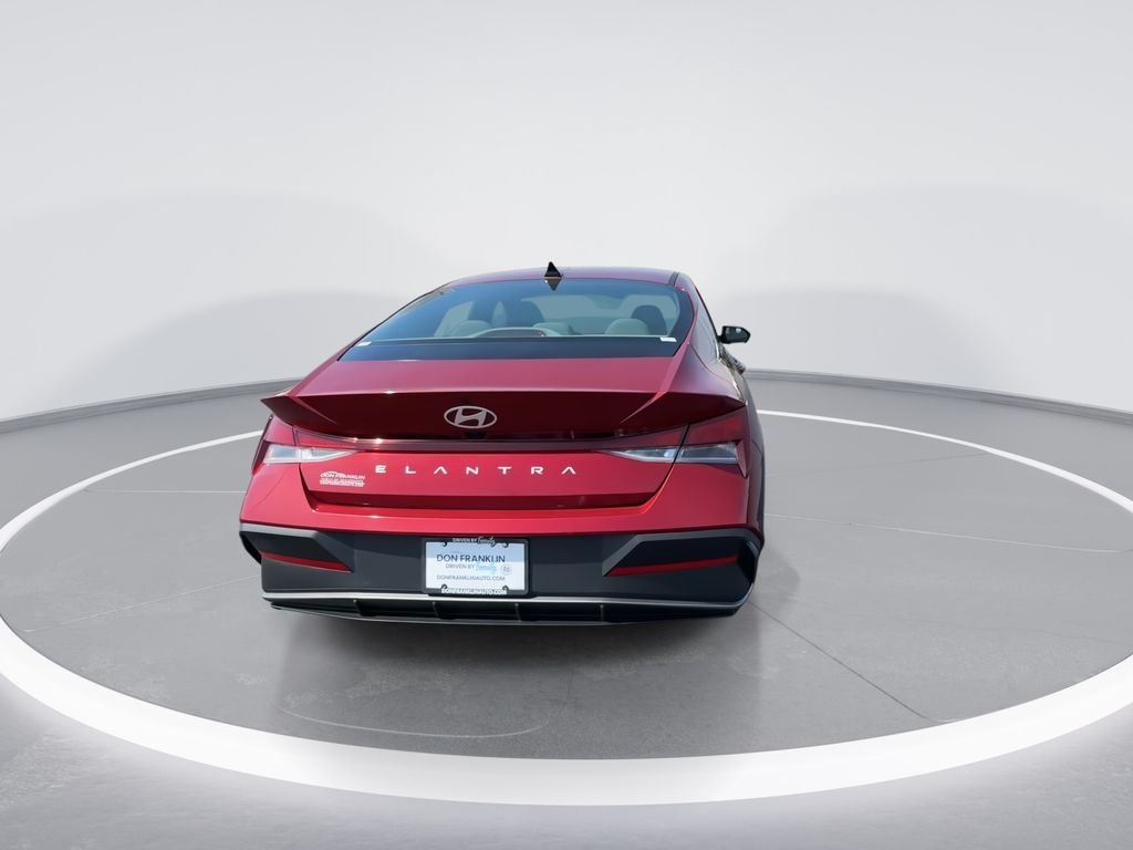 2024 Hyundai Elantra SEL - Photo 7