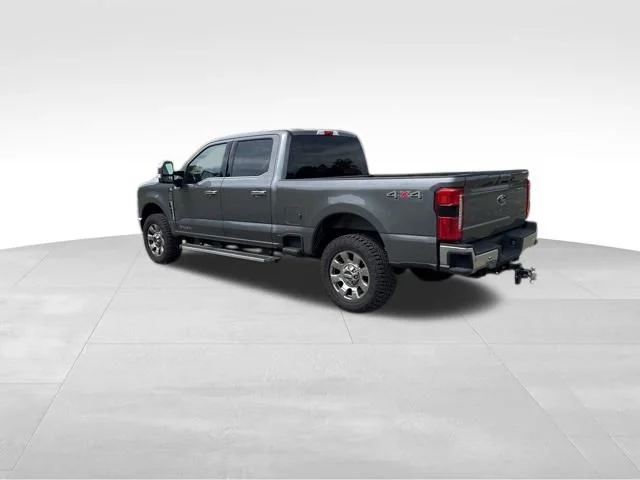 Used 2025 Gray Ford Lariat image 10