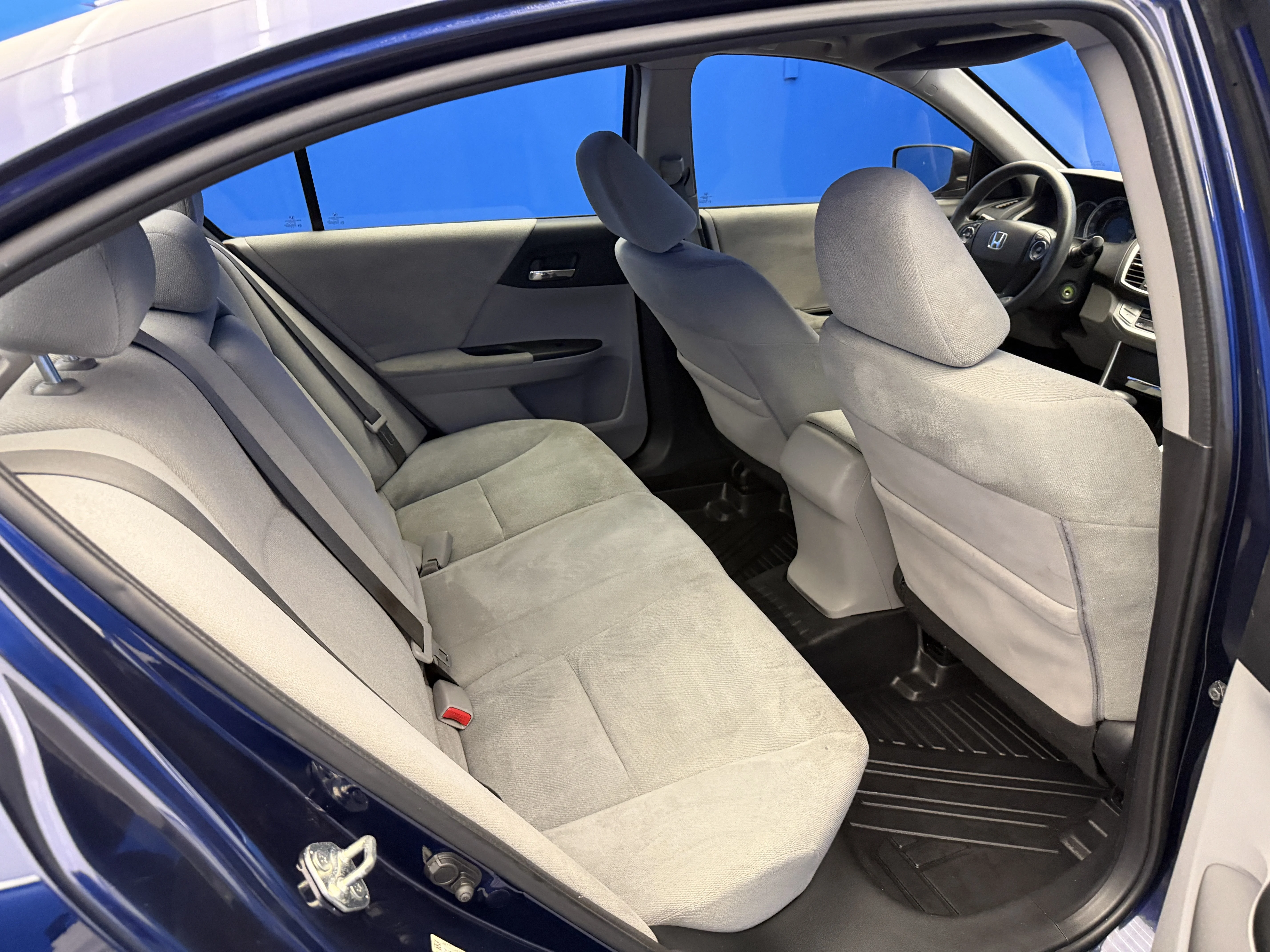 Used 2013 Obsidian Blue Pearl Honda LX image 23