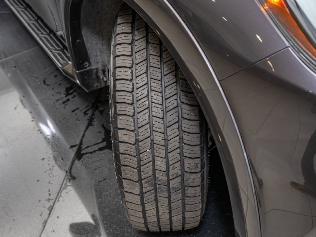 Used 2024 Anthracite Gray INFINITI LUXE image 53