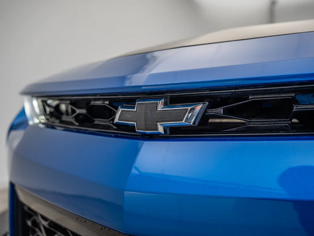 Used 2018 Hyper Blue Metallic Chevrolet SS image 12