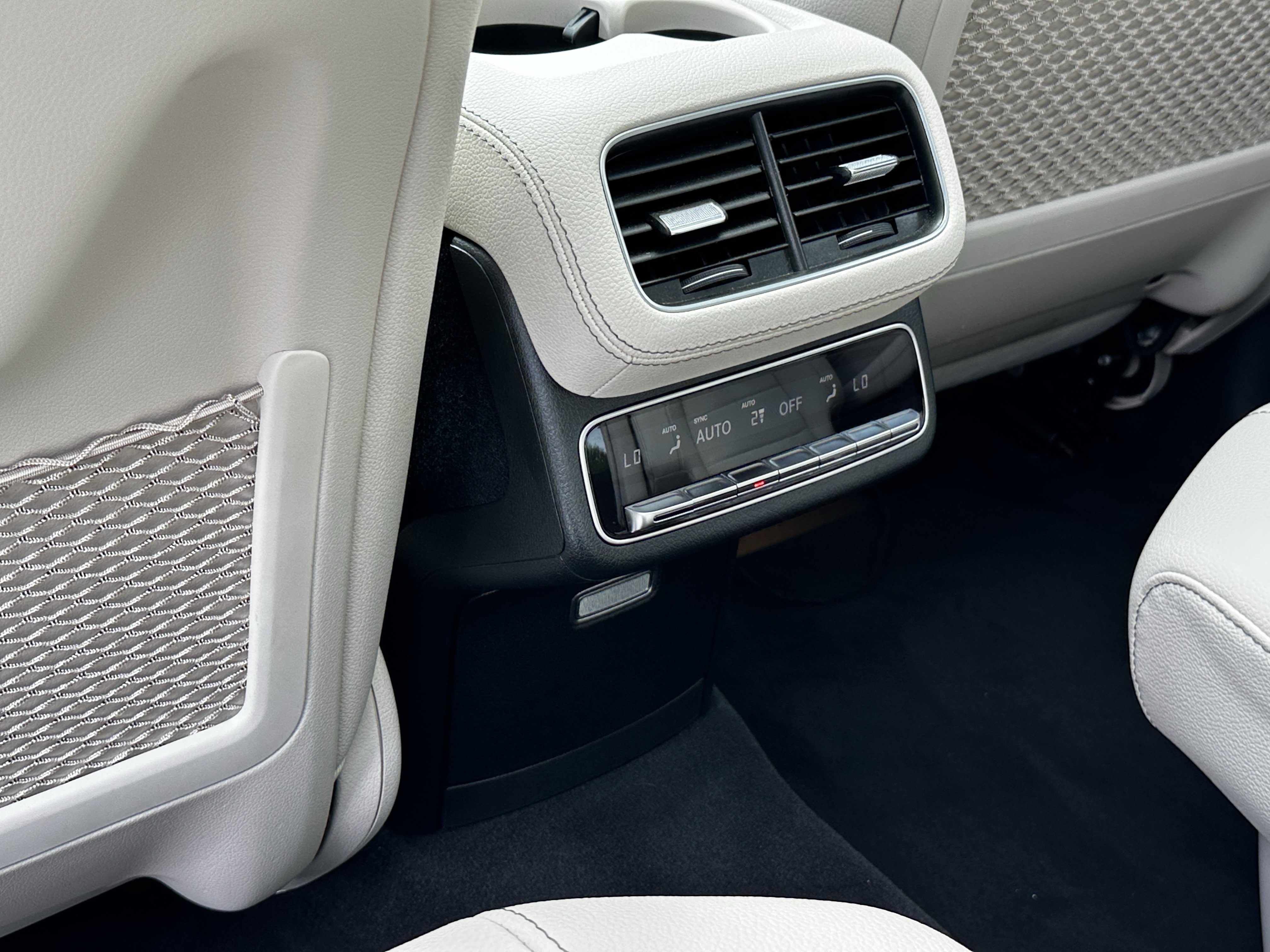 Certified Used 2024 Gray Mercedes-Benz GLS 450 image 27