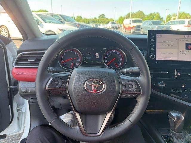 Certified Used 2021 MID BLK/WIND CHILL Toyota  image 31