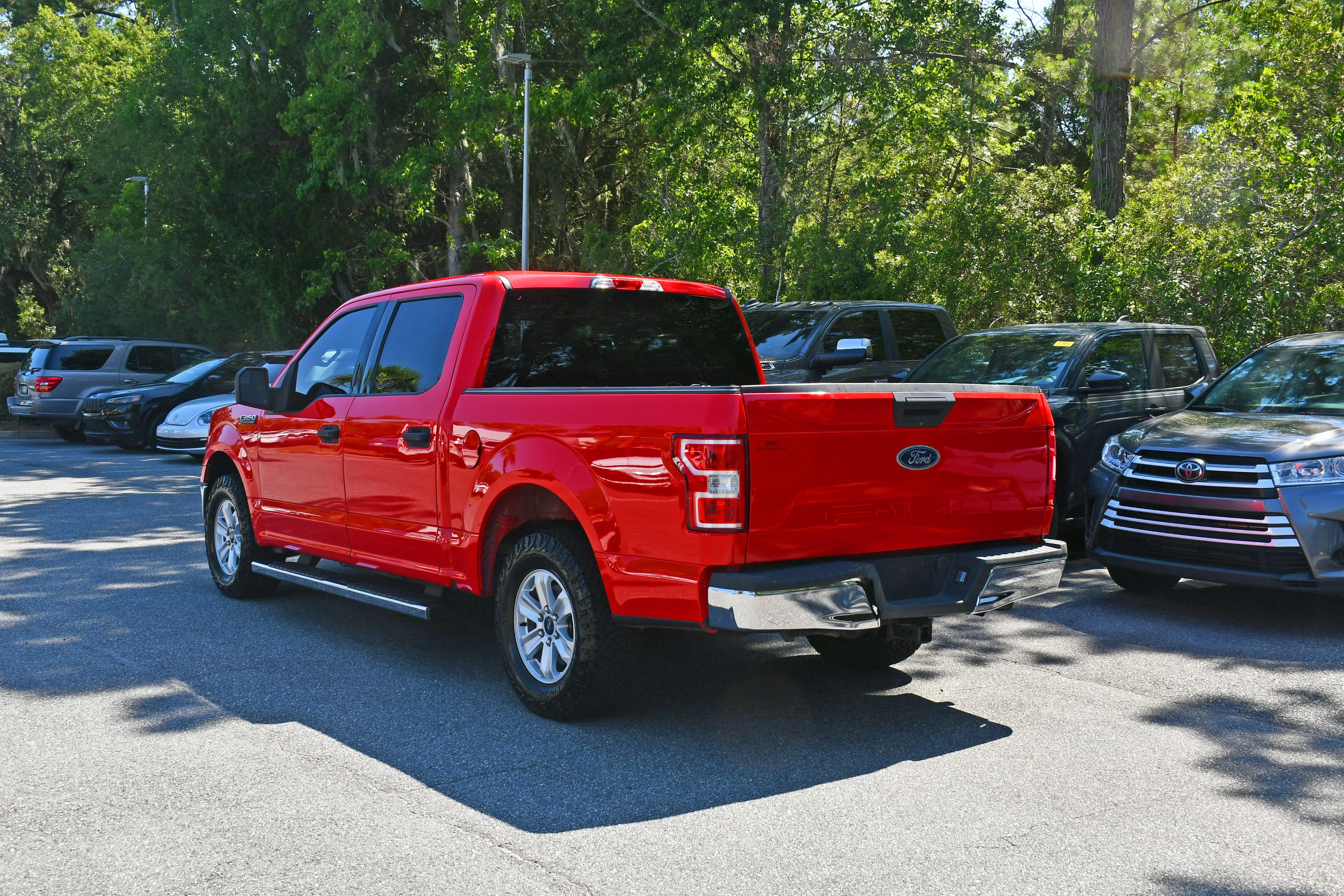 Used 2020 Red Ford XLT image 3