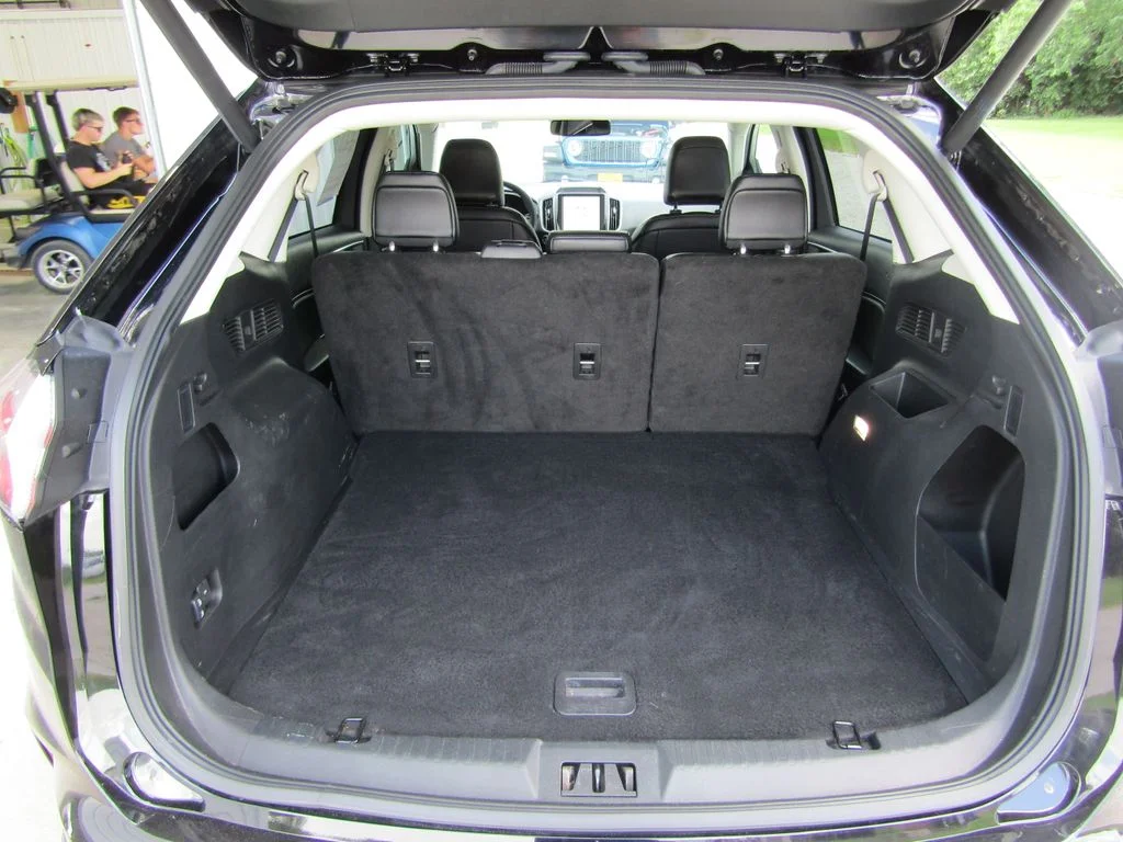 Used 2024 Black Ford SEL image 32
