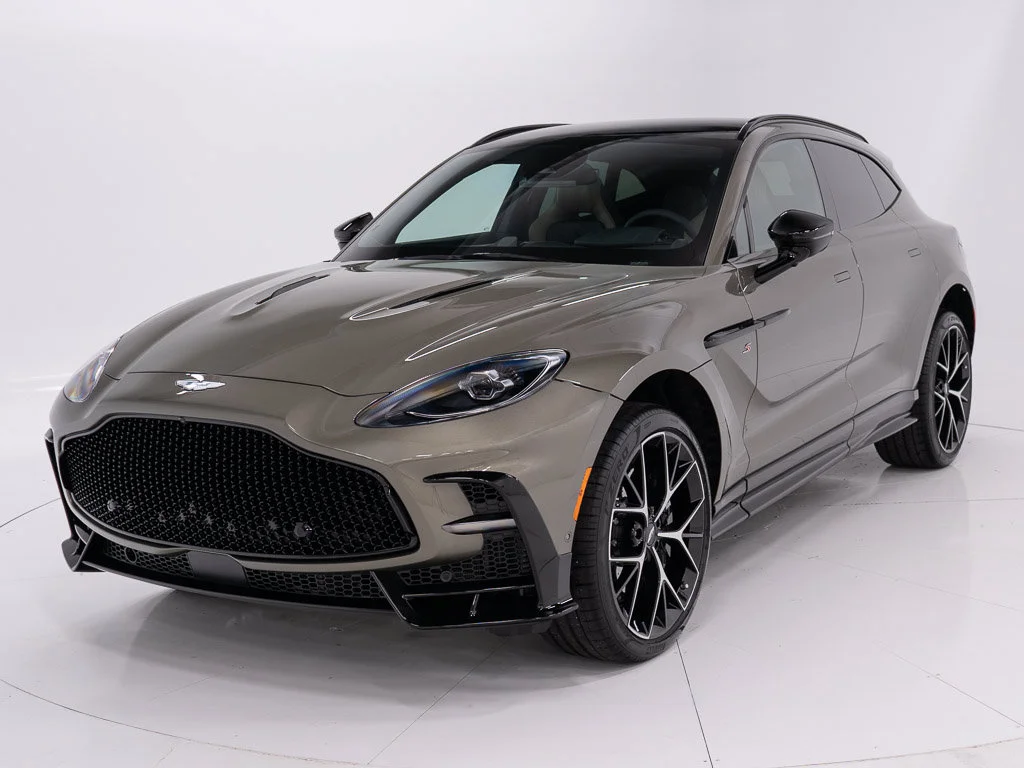 2026 Aston Martin DBX
