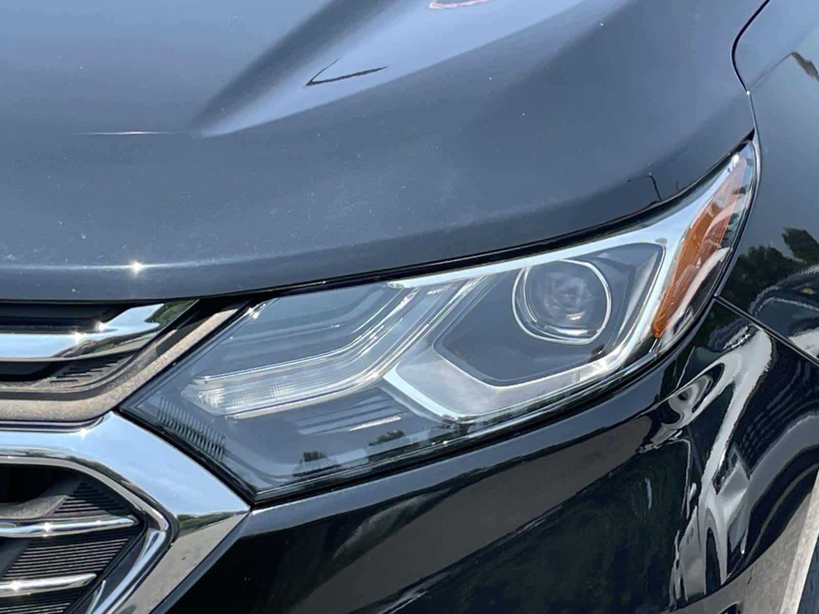 Used 2019 Mosaic Black Metallic Chevrolet Premier image 18
