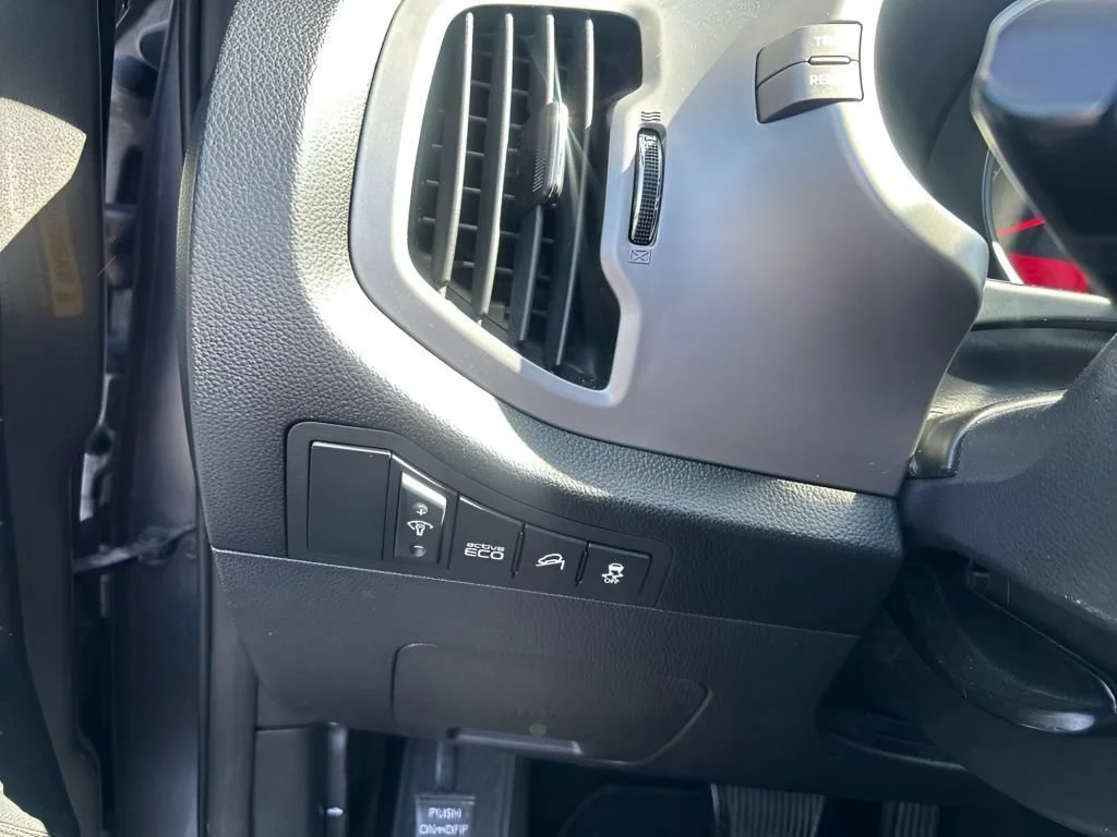 2016 Kia Sportage LX - Photo 24