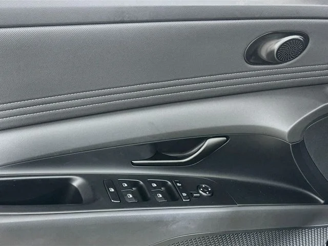 New 2026 Hyundai ELANTRA SEL Sport