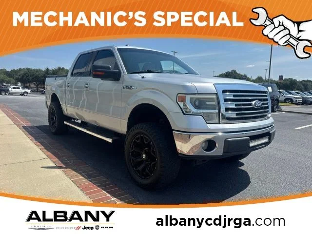 Used 2010 Silver Ford XLT image 1