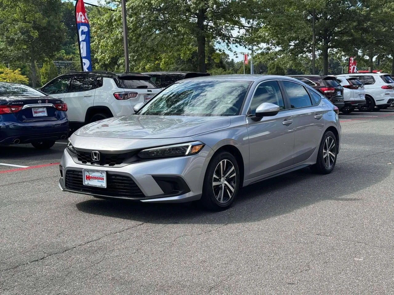 Used 2023 Lunar Silver Metallic Honda LX image 3