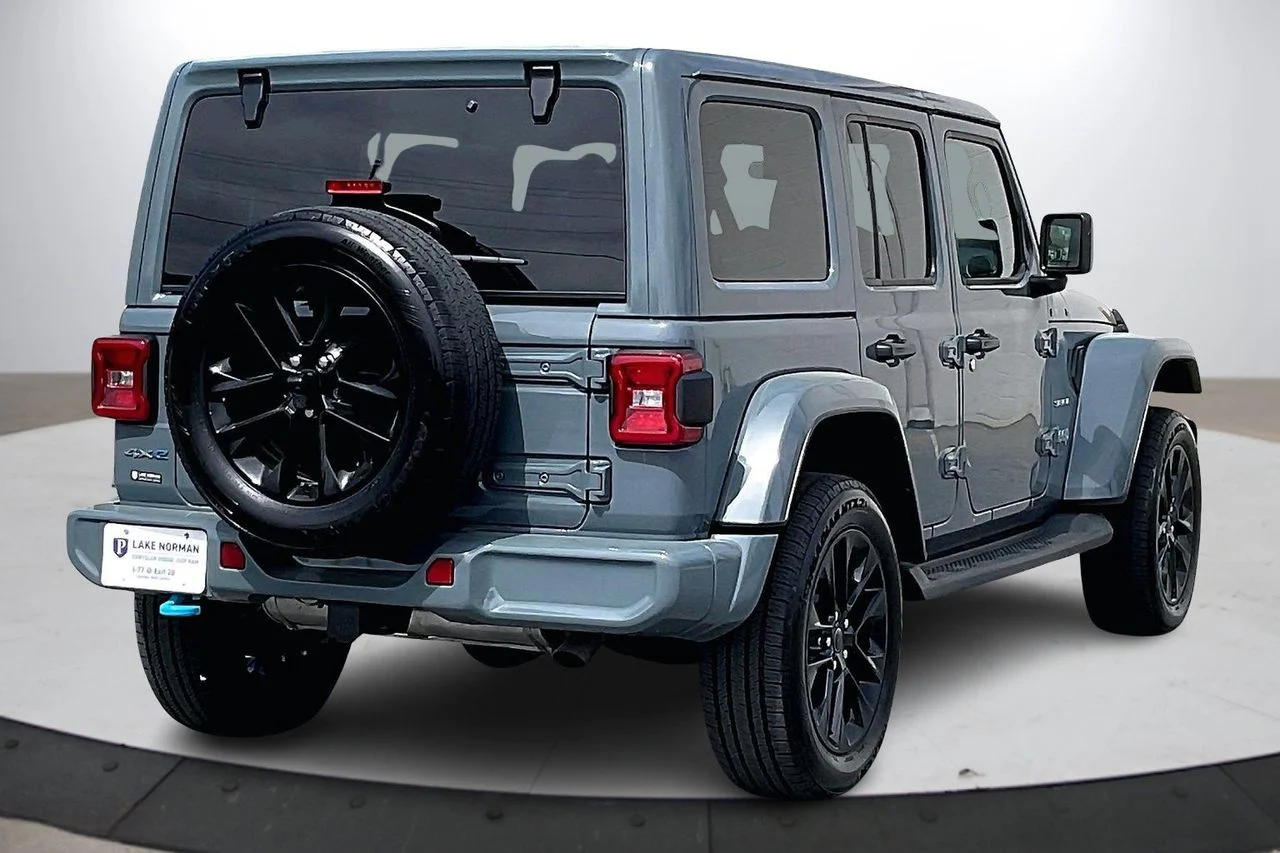 Certified Used 2024 Gray Jeep Sahara 4xe image 9