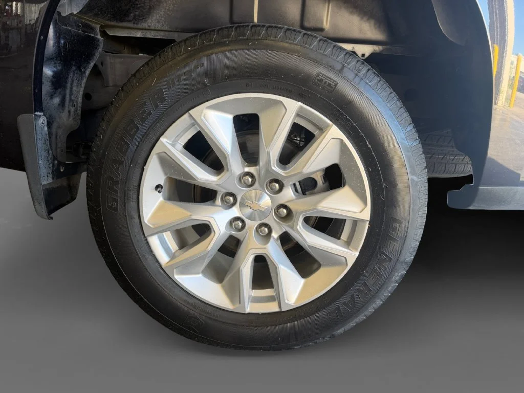 Used 2022 DARK ASH METALLIC Chevrolet Custom image 16