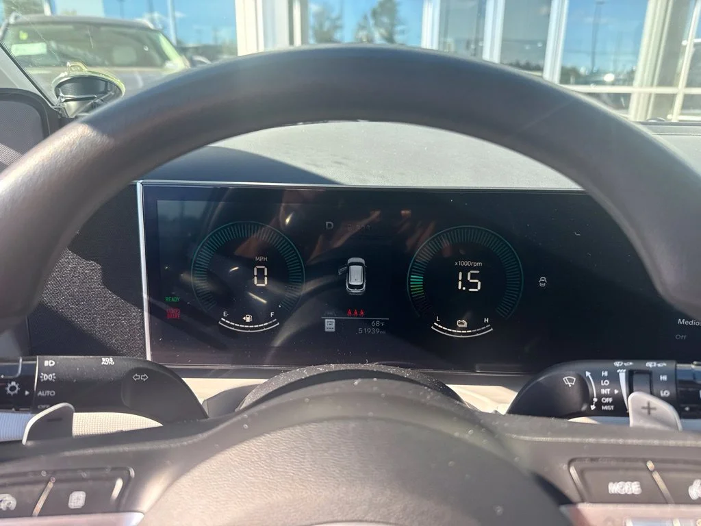 Used 2025 Gray Hyundai Blue image 4