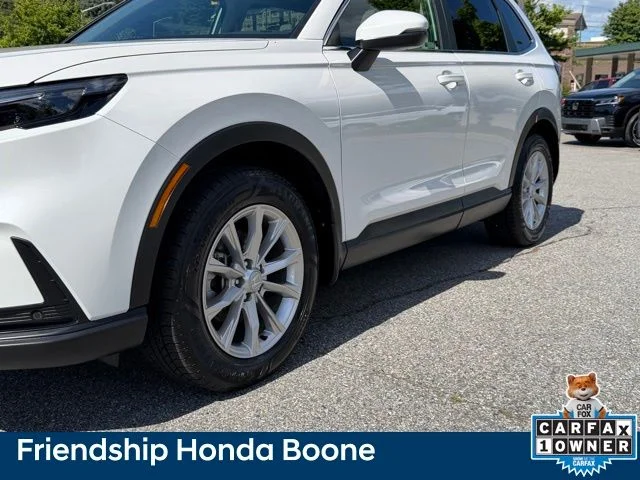 Used 2024 White Honda EX-L image 9
