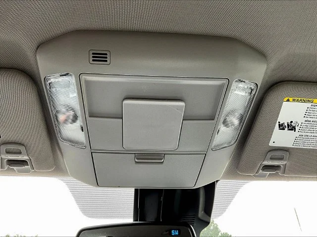 Used 2018 Red Toyota SR5 image 18