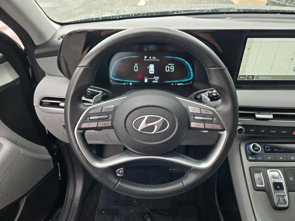 Used 2024 Black Hyundai SEL image 34