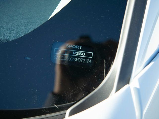 New 2025 Fuji White Land Rover S image 33