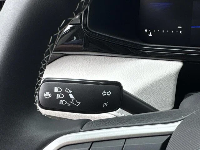 New 2026 White Volkswagen 1.5T S image 20