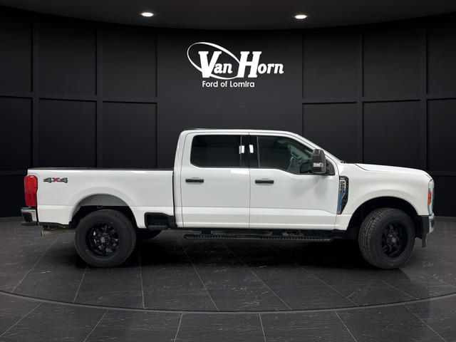 Used 2024 Oxford White Ford XLT image 8