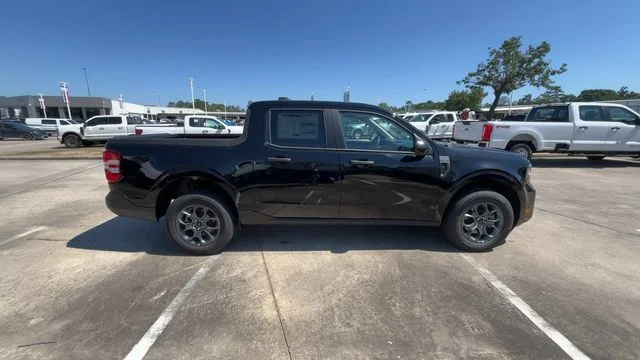 New 2026 Shadow Black Ford XLT image 10