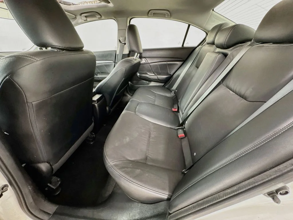 Used 2014 White Honda EX-L image 30