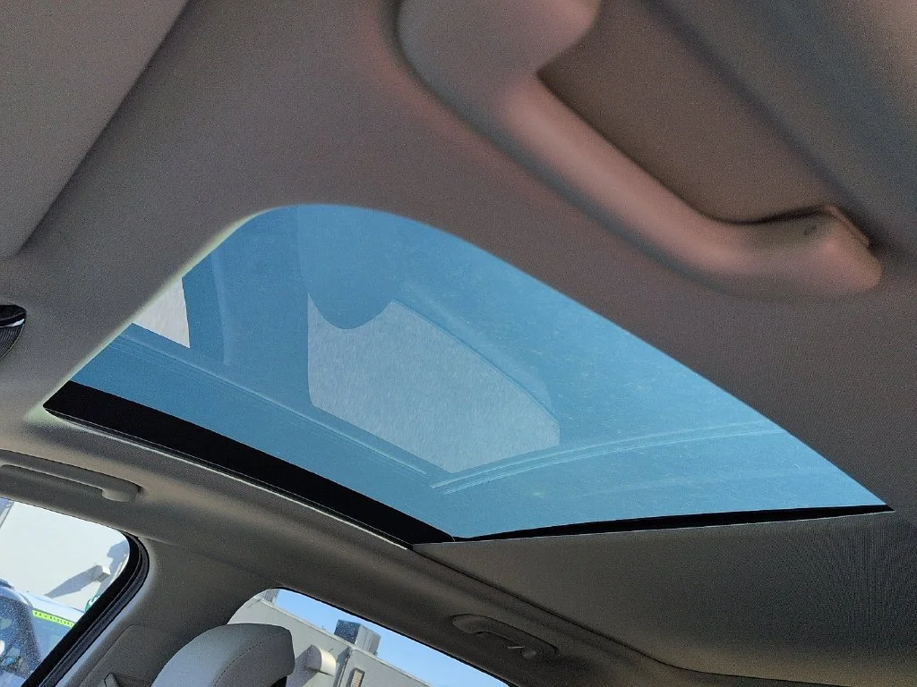 New 2027 Fusion Black Kia EX image 10