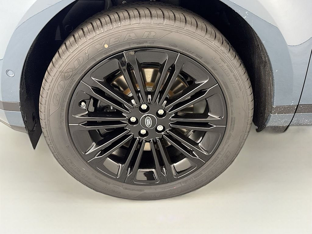 New 2026 Tribeca Blue Land Rover Core S image 32