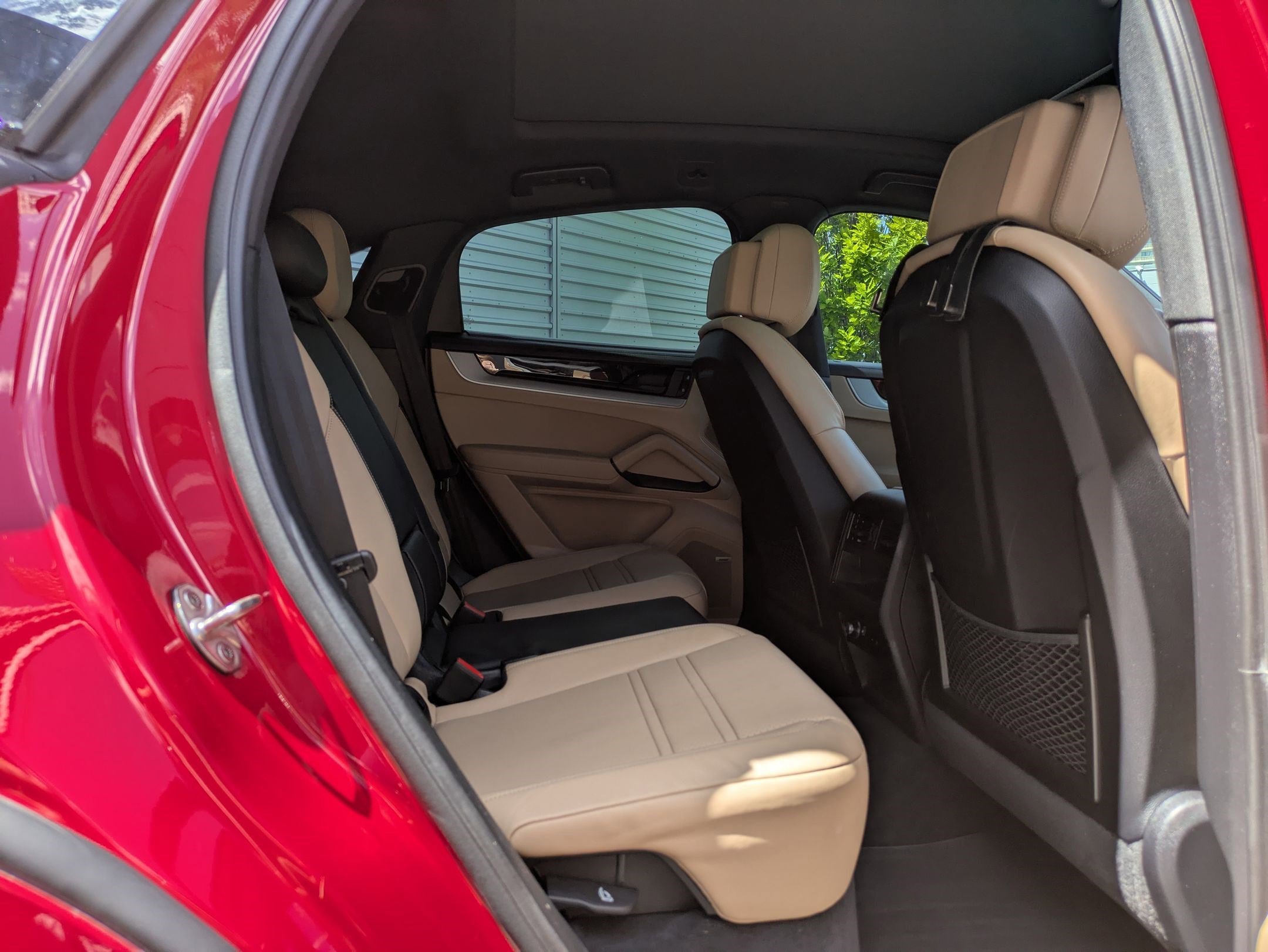 Used 2024 Red Porsche Cayenne Coupé (MY24) image 29