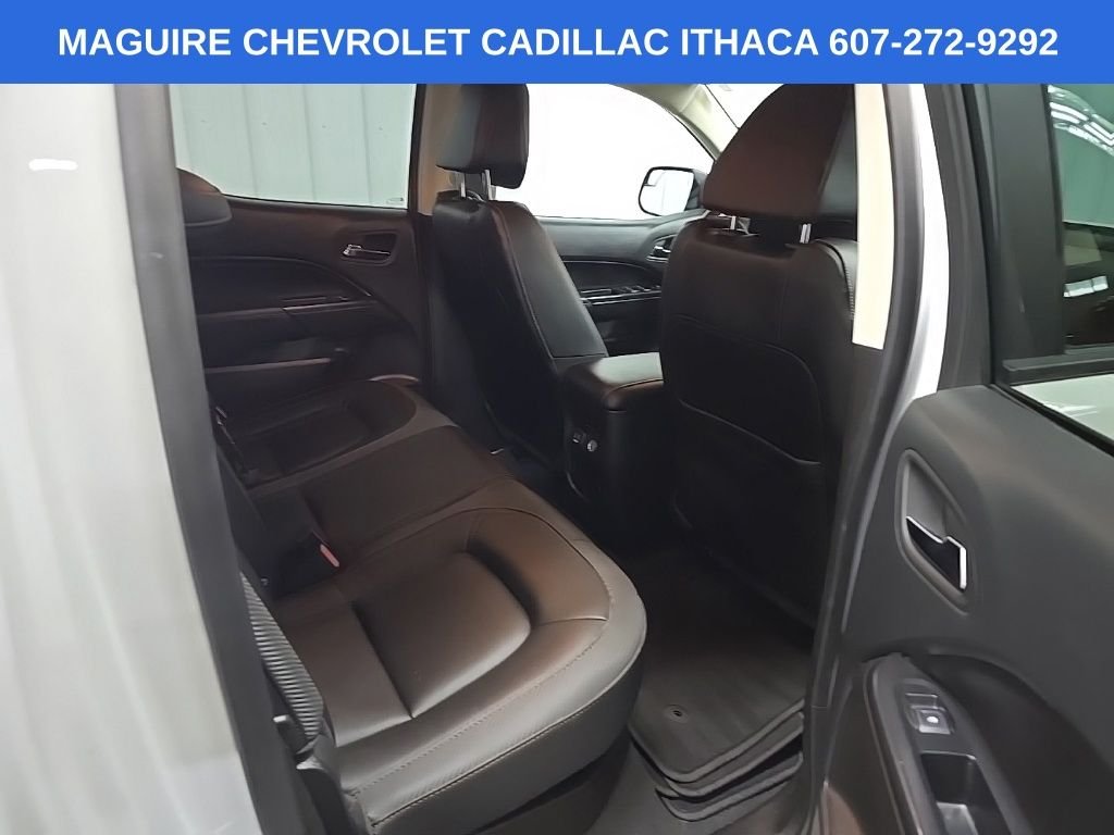 Used 2022 White GMC AT4 w/Leather image 17