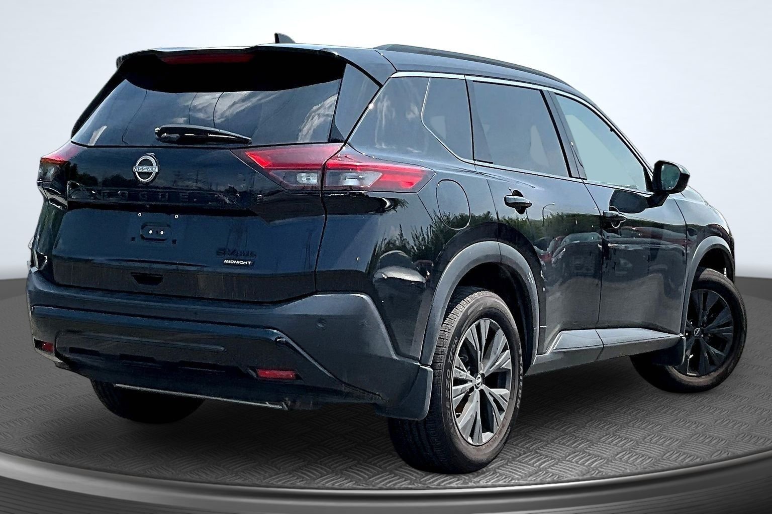 Used 2023 Black Nissan SV image 5